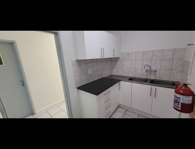 585M² OFFICE TO LET IN NELSPRUIT CENTRAL